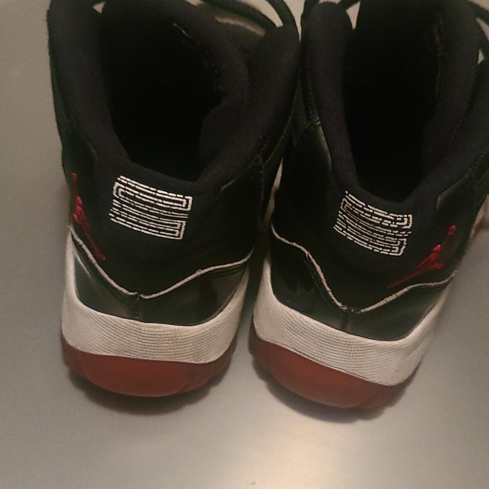 Jordan 11s - Picture 5 of 7